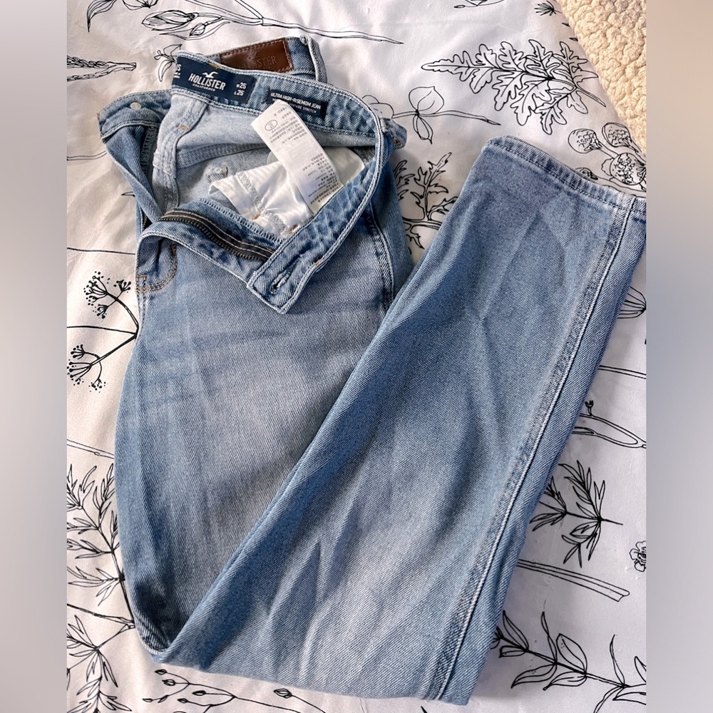 Hollister skinny jeans